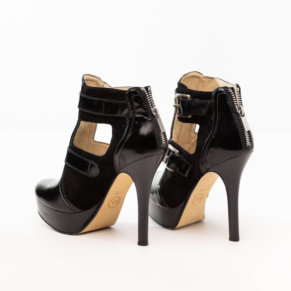 Michael Kors Black Buckle Heels 6.5 - Picture 1 of 4